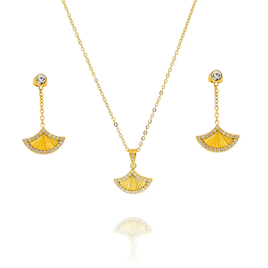 Gold plated fan necklace